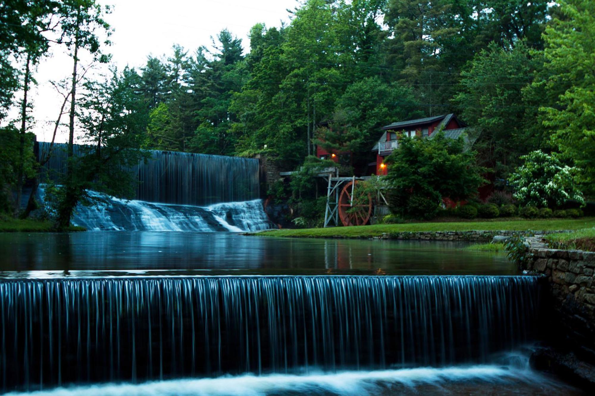 Highland Lake Inn & Resort - Флет-Рок Екстер'єр фото
