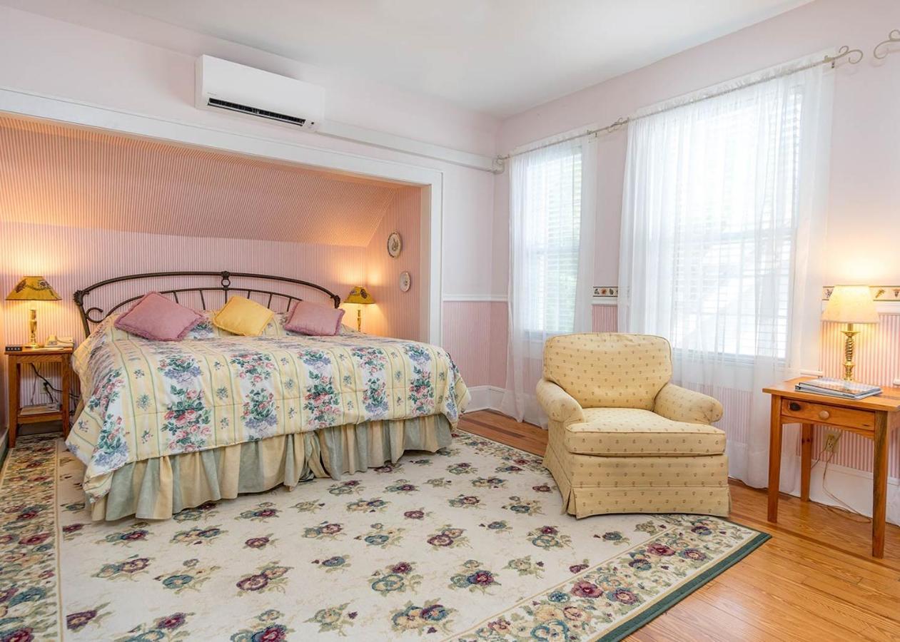 Highland Lake Inn & Resort - Флет-Рок Екстер'єр фото